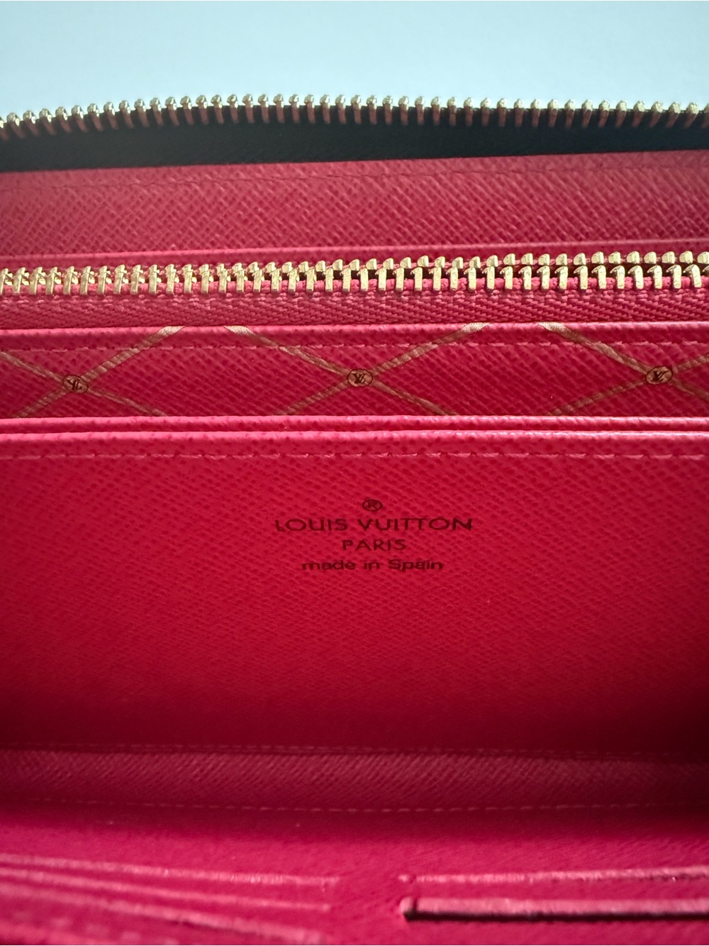 Louis Vuitton Zippy Wallet - 2018 Summer Trunks Limited Edition - Picture 8 of 15